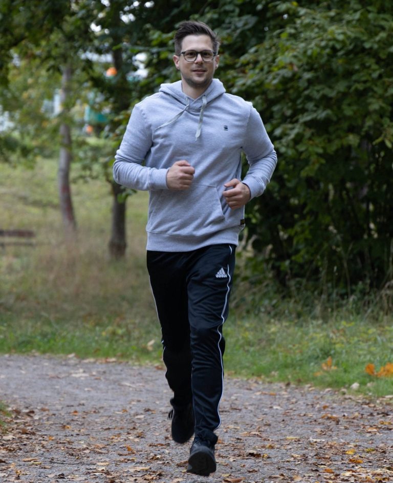 Personal Trainer Marcel Dibbern aus Hamburg, beim Lauftraining
